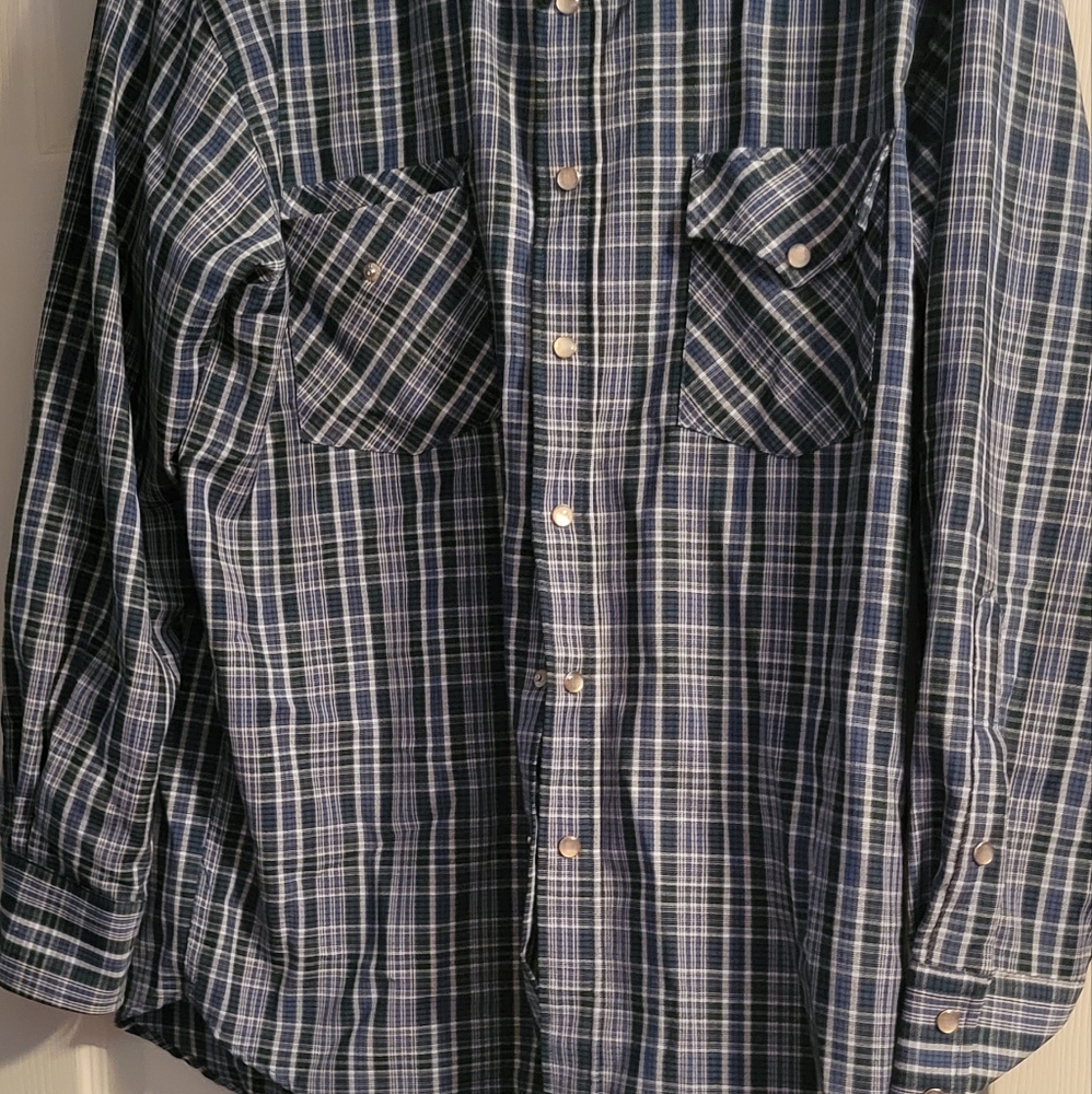 Blue plaid button up